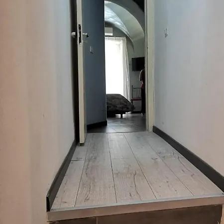 Hotel Sangiuliano 132 Centro Storico 3*