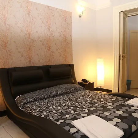 Sangiuliano 132 Centro Storico Hotel 3*