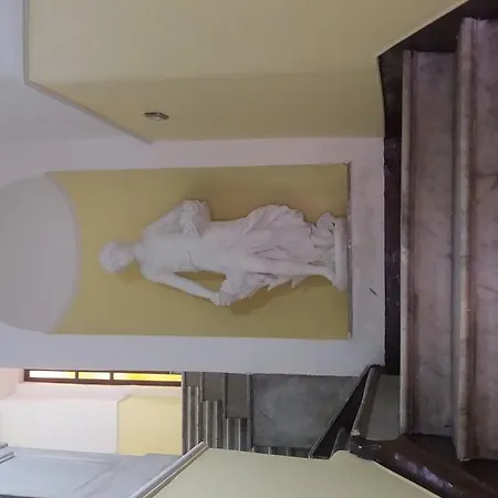 Sangiuliano 132 Centro Storico Hotel 3*