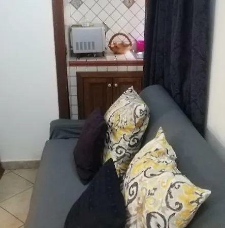 Hotel Sangiuliano 132 Centro Storico 3*
