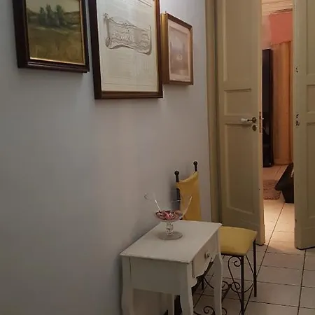 Hotel Sangiuliano 132 Centro Storico 3*
