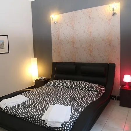 Hotell Sangiuliano 132 Centro Storico